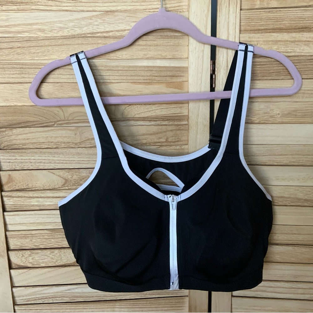 Victoria’s Secret Knockout Bra Black with white Size 38DD